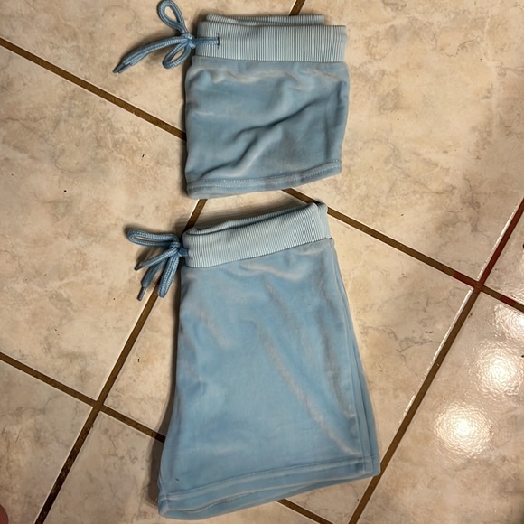 Matching velvety baby blue shorts and tube top! Top Medium Bottoms Small. - Picture 5 of 6